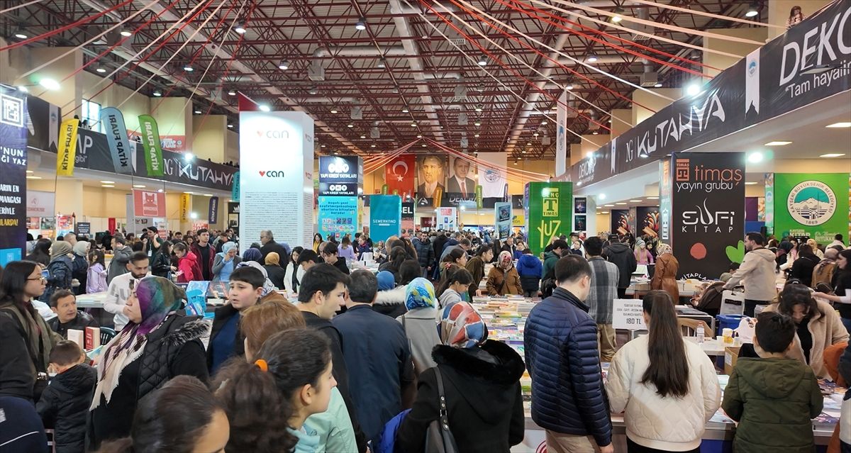 Kayseri Kitap Fuarı'nı 3 günde 269 bin 72 kitapsever ziyaret etti