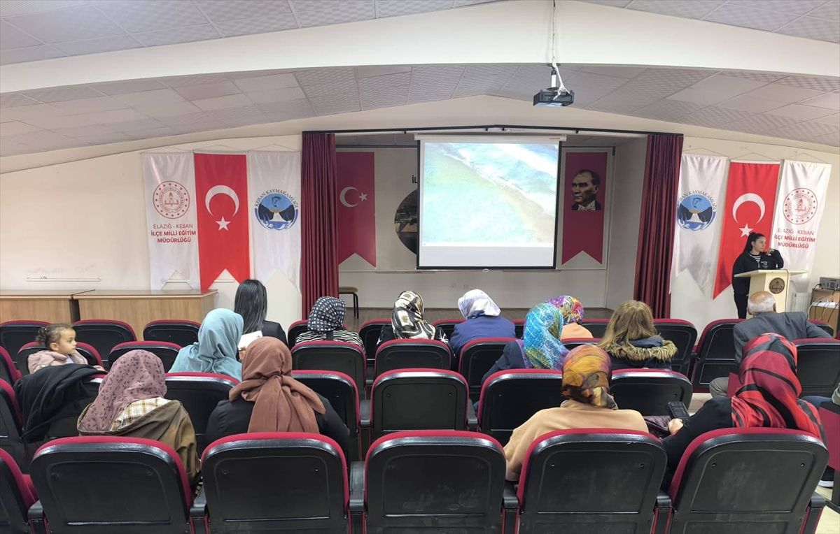 Keban'da 'Maarif Modeli Aile Konferansı' düzenlendi