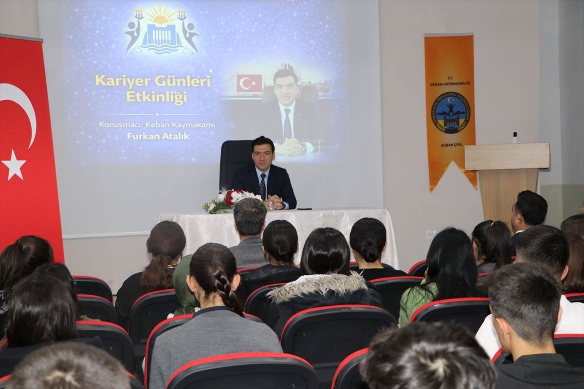 Keban Kaymakamı Atalık, 'Kariyer Günleri' etkinliğine katıldı