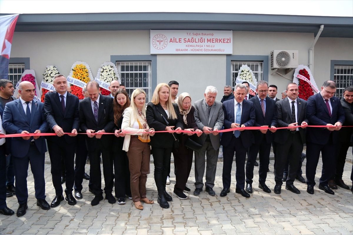 Kemalpaşa'da 2 aile sağlığı merkezi hizmete girdi