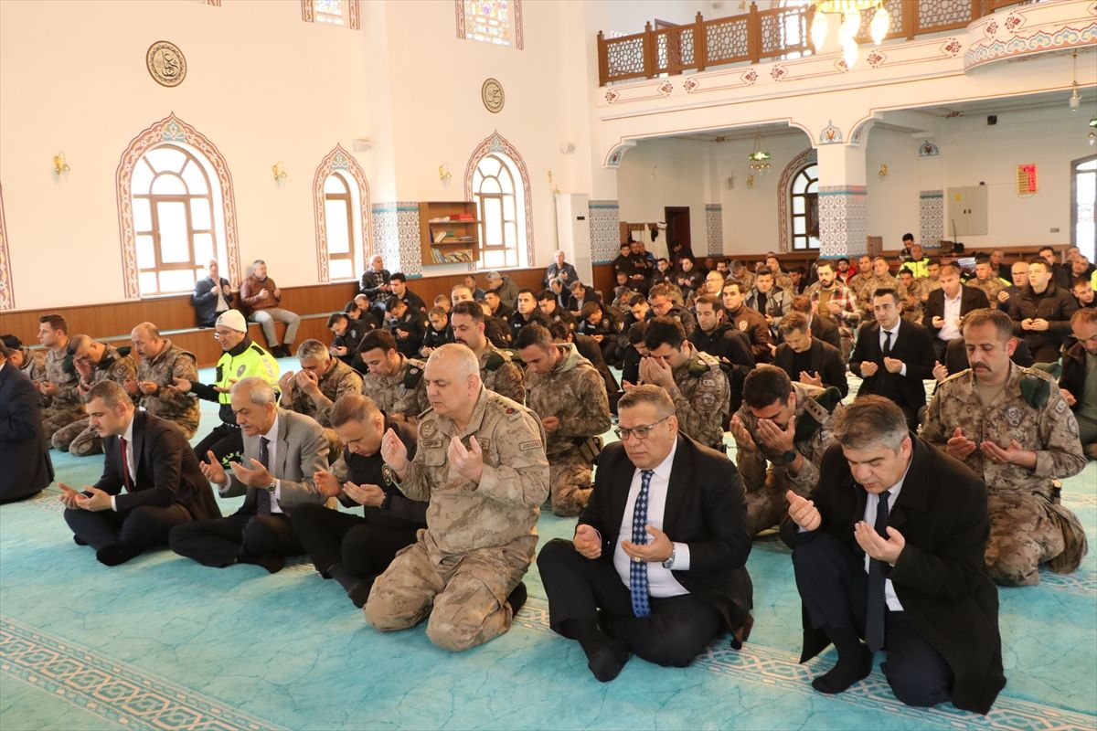 Kilis'te "Polis Haftası" kapsamında şehitler için mevlit okutuldu