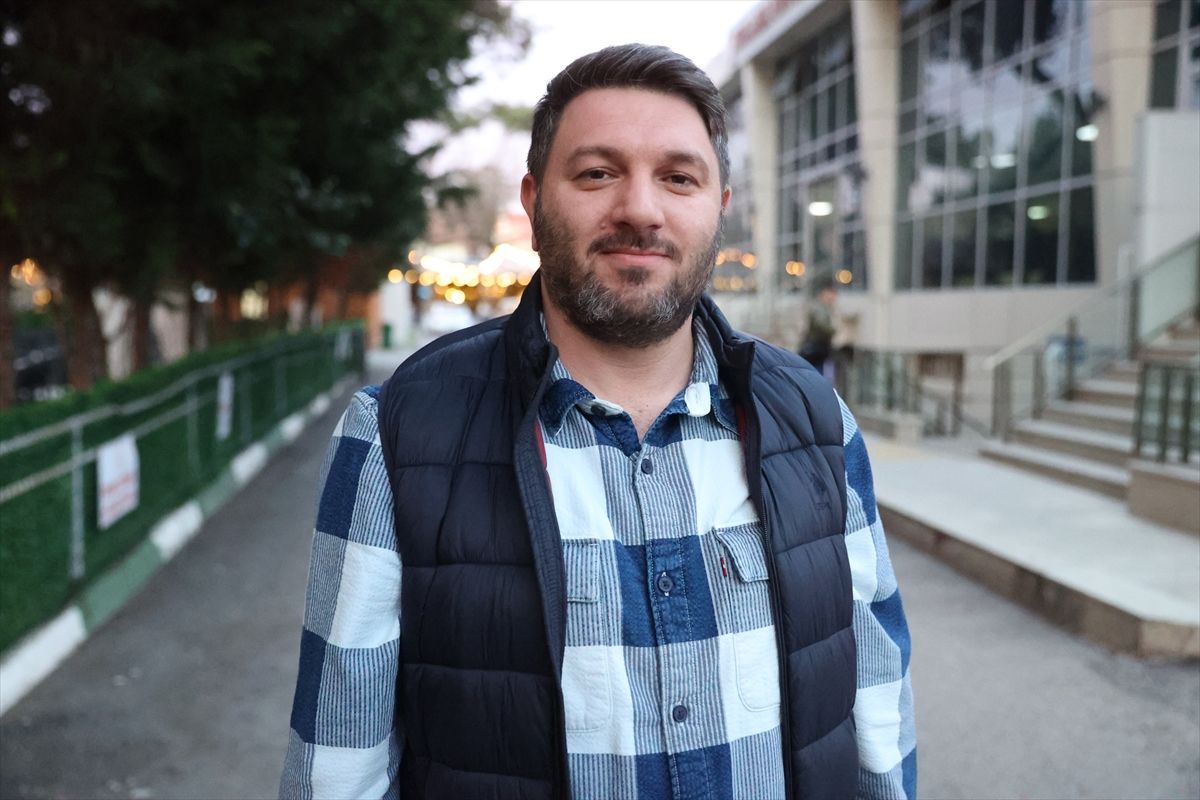Kırklareli'nde boğazına oyuncak parçası kaçan çocuğu antrenör kurtardı