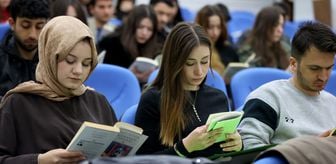 Kırklareli Üniversitesi öğrencileri ekran bağımlılığına dikkati çekmek için kitap okudu
