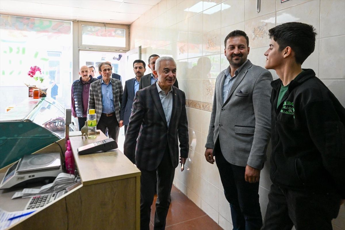 Kırklareli Valisi Turan, esnaf ziyaretinde bulundu