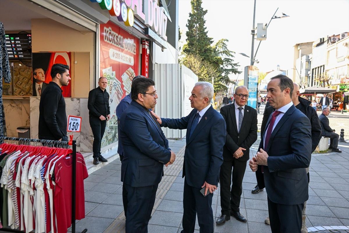 Kırklareli Valisi Turan, Lüleburgaz'da esnaf ziyaretinde bulundu