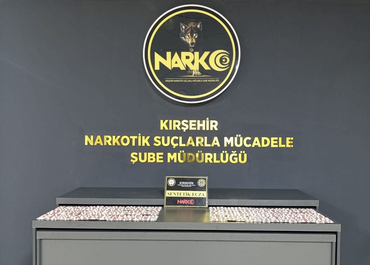 Kırşehir'de uyuşturucu operasyonunda 2 zanlı tutuklandı