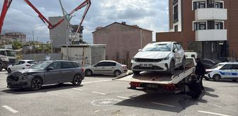 Kocaeli'de 2 SUV tipi aracın çarpıştığı kazada 7 kişi yaralandı