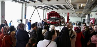 Kocaeli'de 8. sınıf öğrencilerinin velilerine meslek liseleri tanıtılıyor
