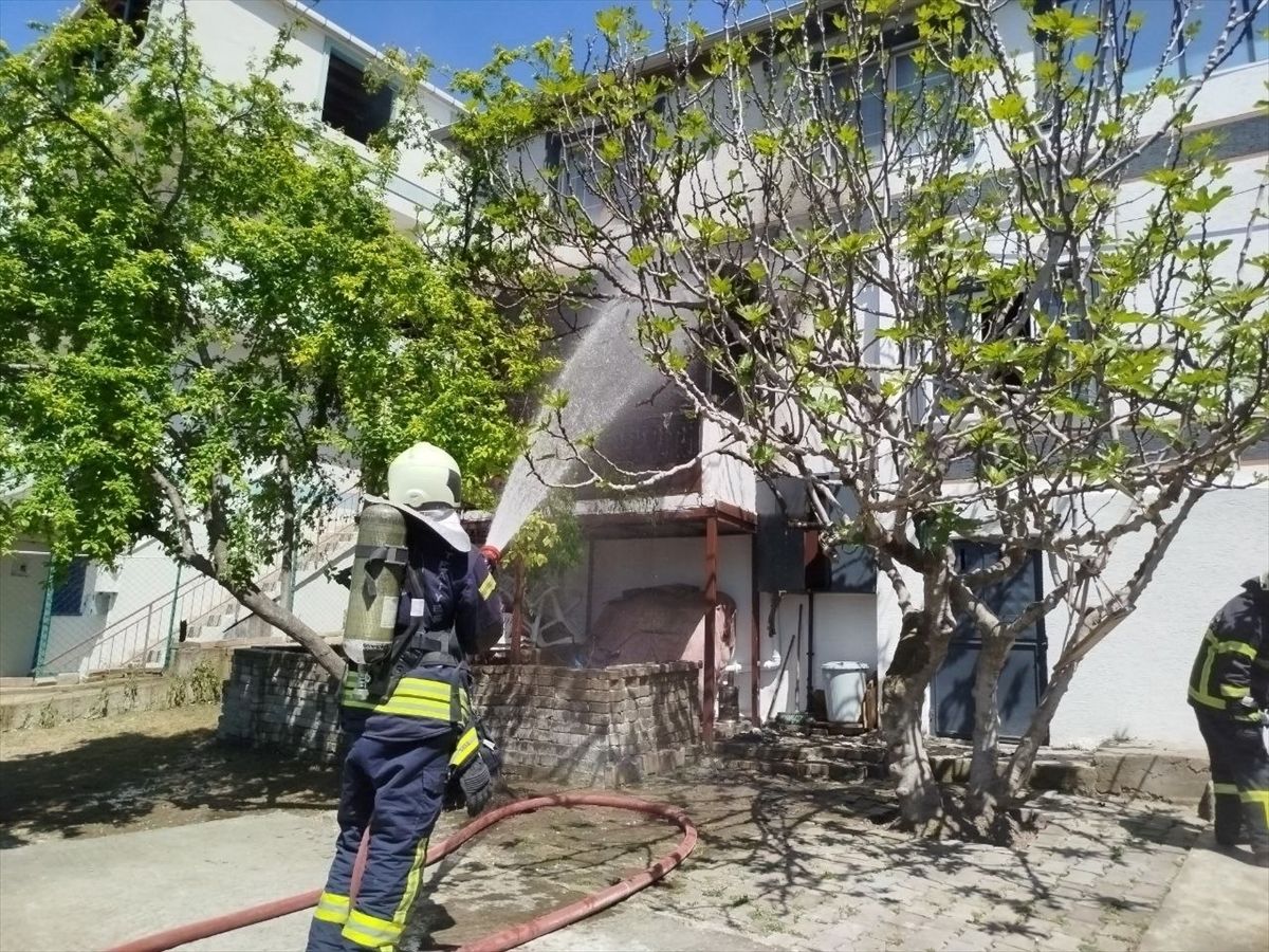 Kocaeli'de evde çıkan yangın söndürüldü