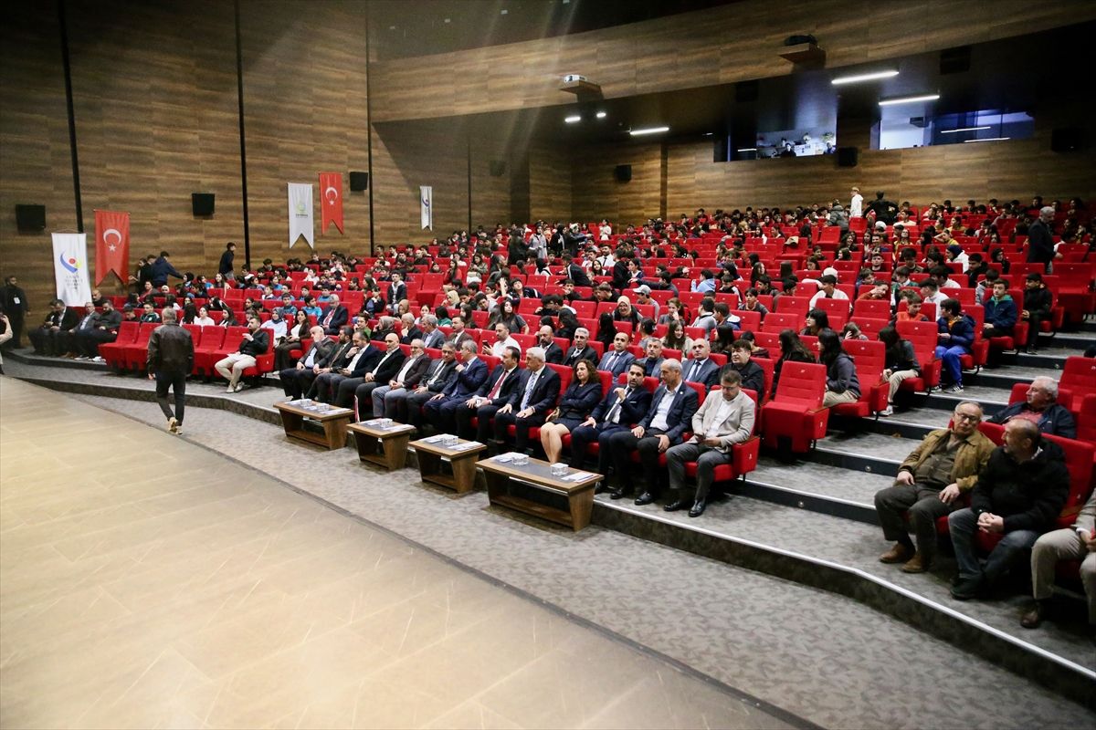 Kocaeli'de sanayiciler ve öğrenciler istihdam fuarında buluştu