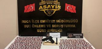 Konak'ta uyuşturucu ve silah bulunan evdeki 3 şüpheli gözaltına alındı