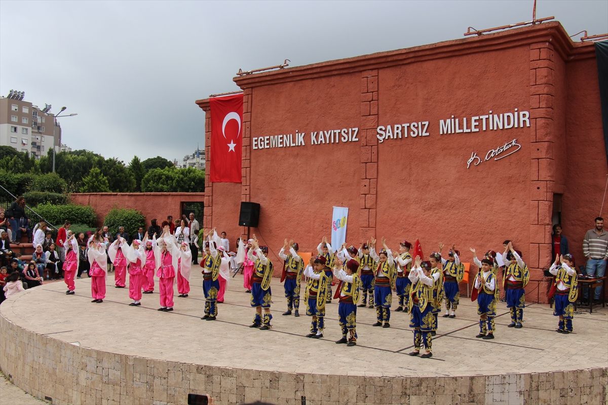 Konyaaltı'da 23 Nisan Ulusal Egemenlik ve Çocuk Bayramı kutlandı