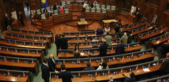 Kosova'da Meclis yeni cumhurbaşkanını seçemediği için yeniden erken genel seçime gidiliyor