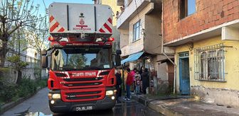 Küçükçekmece'de bir evde çıkan yangın söndürüldü