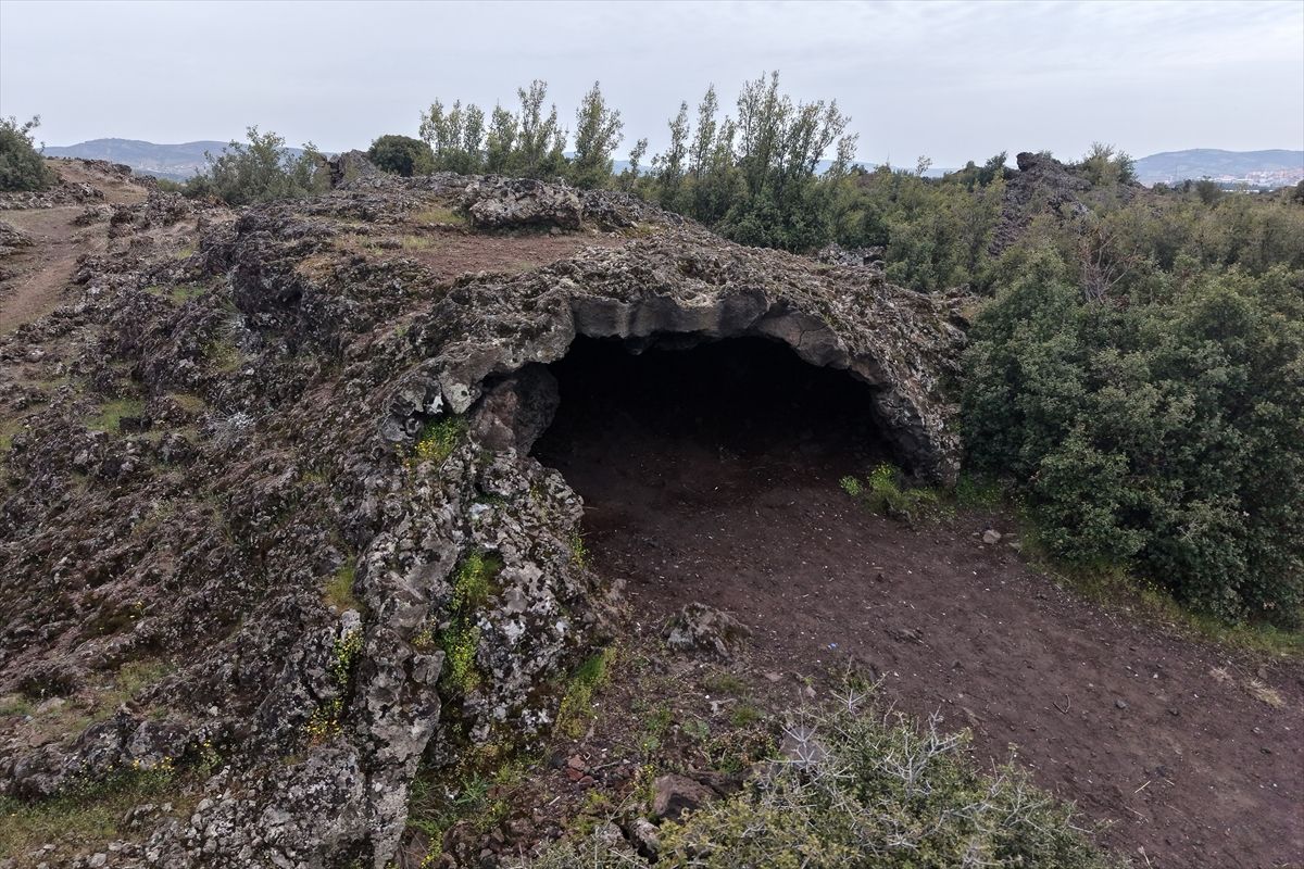Kula-Salihli UNESCO Global Jeoparkı'nda yeni lav tünelleri aranıyor