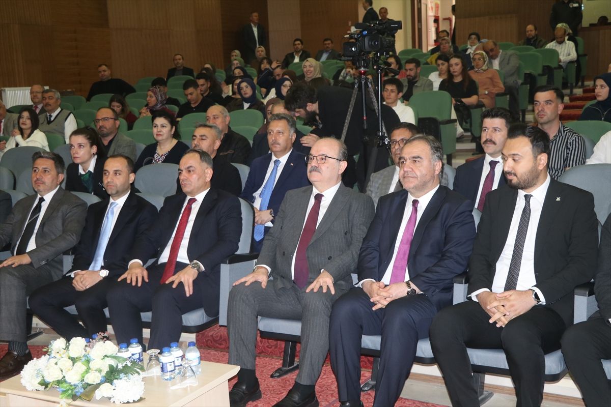 Kültür ve Turizm Bakan Yardımcısı Çam, Çankırı'da 'İhtisas Akademi' programına katıldı