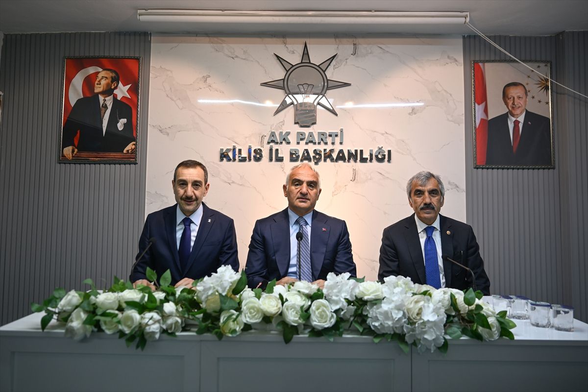 Kültür ve Turizm Bakanı Ersoy, partisinin Kilis İl Başkanlığı'nı ziyaret etti Açıklaması