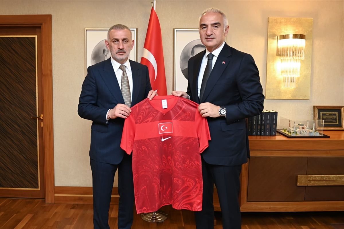 Kültür ve Turizm Bakanı Ersoy, TFF Başkanı Hacıosmanoğlu'nu kabul etti Açıklaması