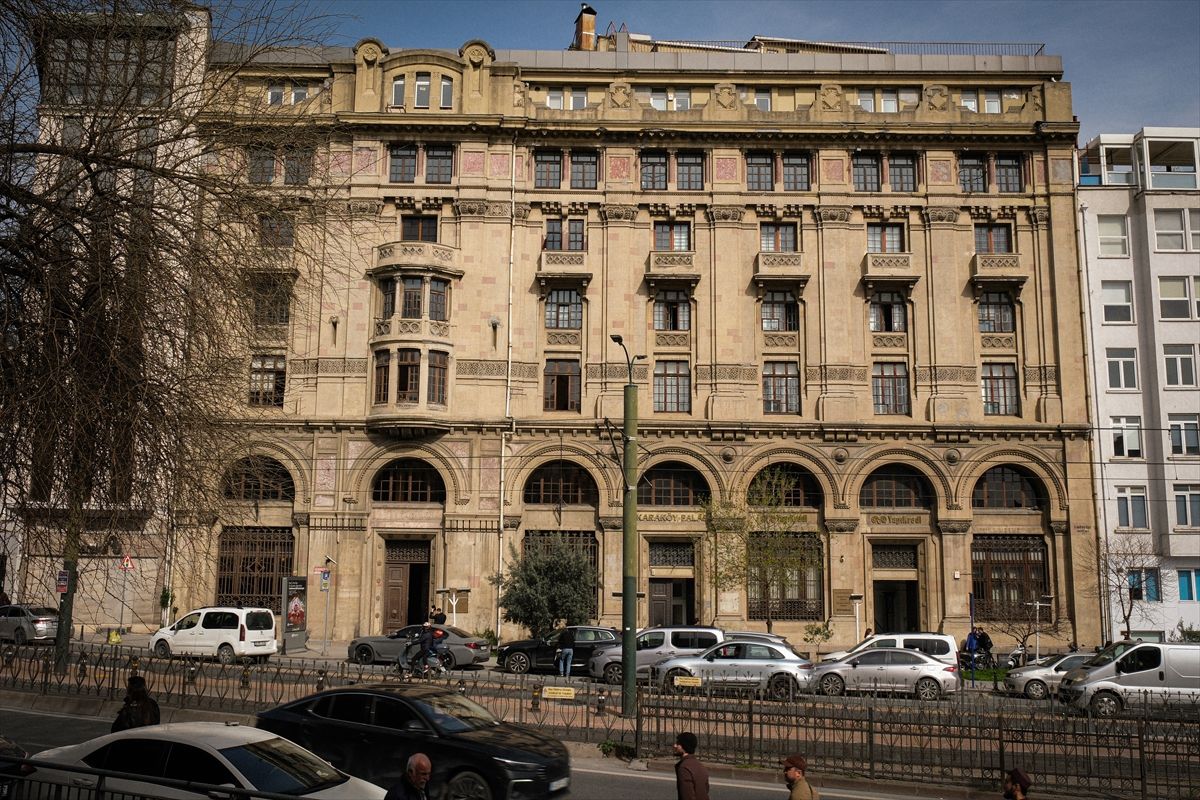 KÜME Vakfı, restore ettiği Karaköy Palas'ı kültür sanata açıyor