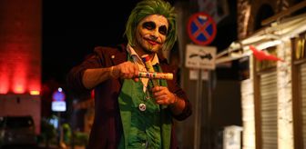 Kurgusal karakter 'Joker' tutkunu animatör Adana sokaklarını renklendiriyor