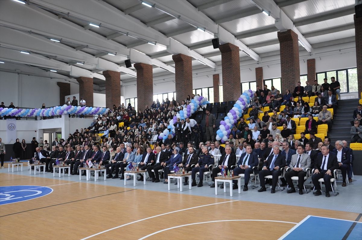 Kütahya'da 450 Kişilik Rıza Güral Spor Salonu Hizmete Açıldı