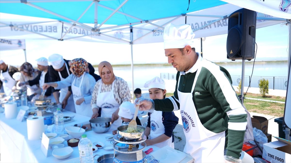Malatya'da aileler arasında "içli köfte" yarışması düzenlendi