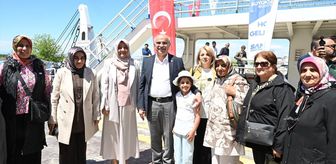 Malatya'da Anneler Günü dolayısıyla feribot gezisi düzenlendi
