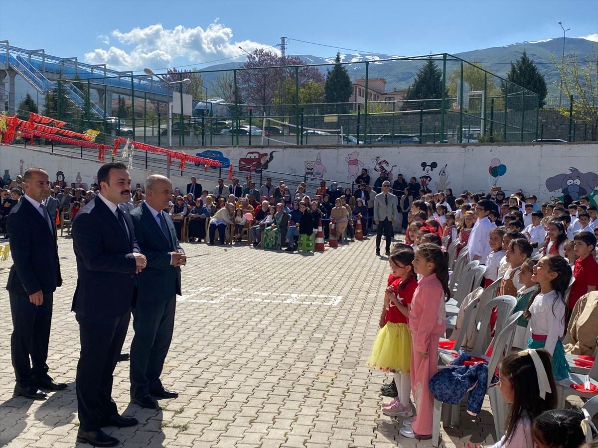 Malatya'nın ilçelerinde 23 Nisan Ulusal Egemenlik ve Çocuk Bayramı kutlandı