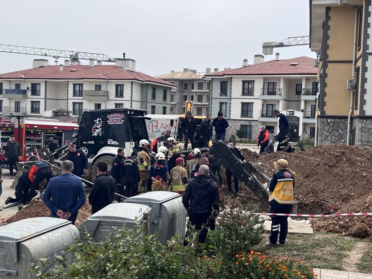 Manisa'da göçük altında kalan işçi öldü