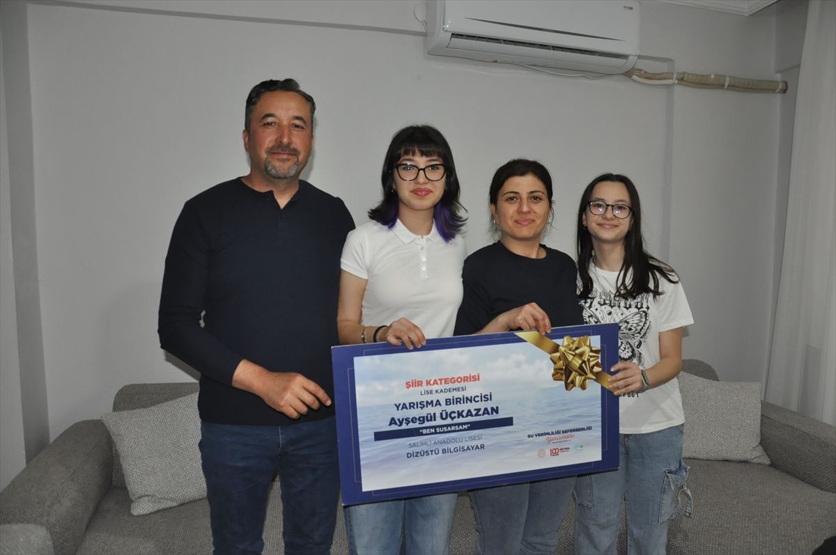 Manisalı lise öğrencisi şiiriyle Türkiye birincisi oldu