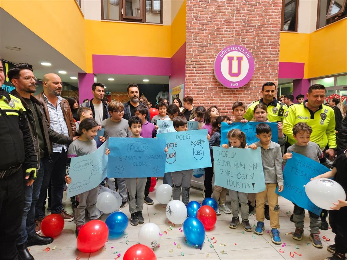 Marmaris'te ilkokul öğrencilerinden polislere 'ihbarlı' sürpriz