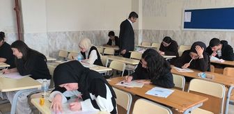 Mersin'de öğrenciler umre ödülü için yarıştı