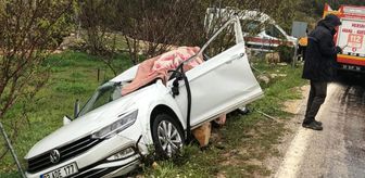 Mersin'de tırın dorsesinin çarptığı otomobilin sürücüsü yaşamını yitirdi