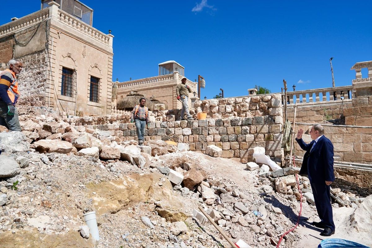 Midyat'ta tarihi mirasın korunması için restorasyon ve dönüşüm projeleri sürüyor