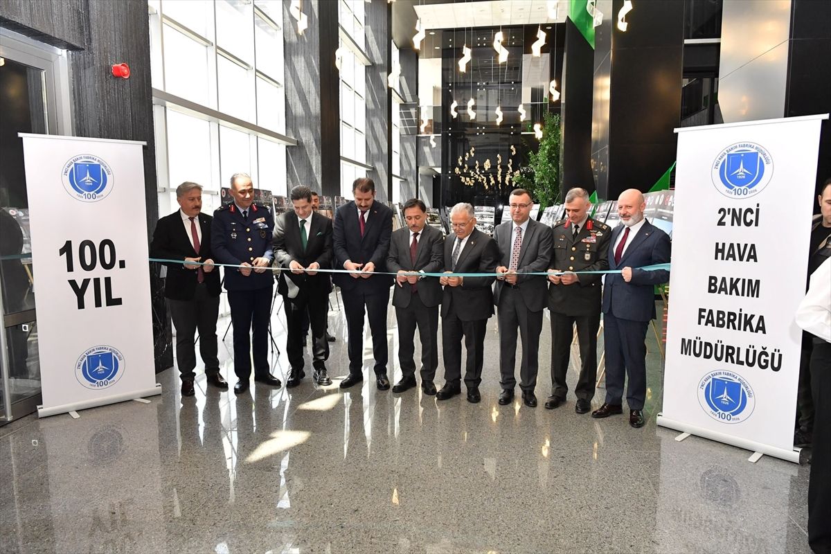 Milli Savunma Bakan Yardımcısı Ayhan, Kayseri'de "Havacılık Paneli ve Resim Sergisi"nin açılışına katıldı