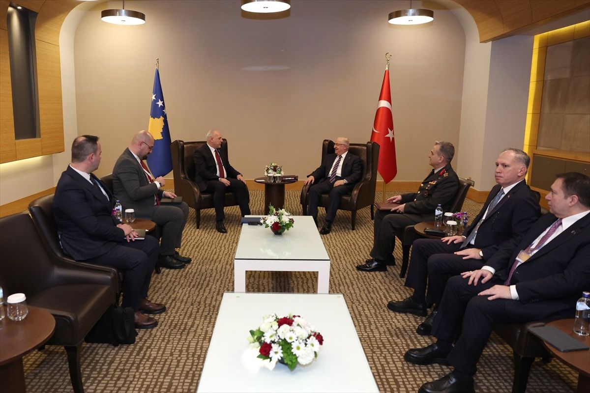 Milli Savunma Bakanı Güler, ADF 2026 kapsamında görüşmelerde bulundu