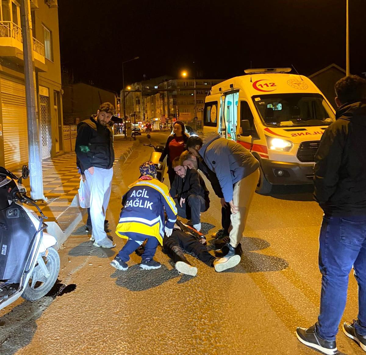 Motosiklet ile otomobil çarpıştı: 1 yaralı