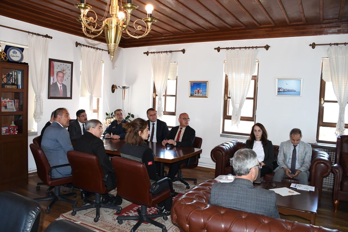 Mudanya'da sahipsiz hayvanlar için koordinasyon toplantısı yapıldı