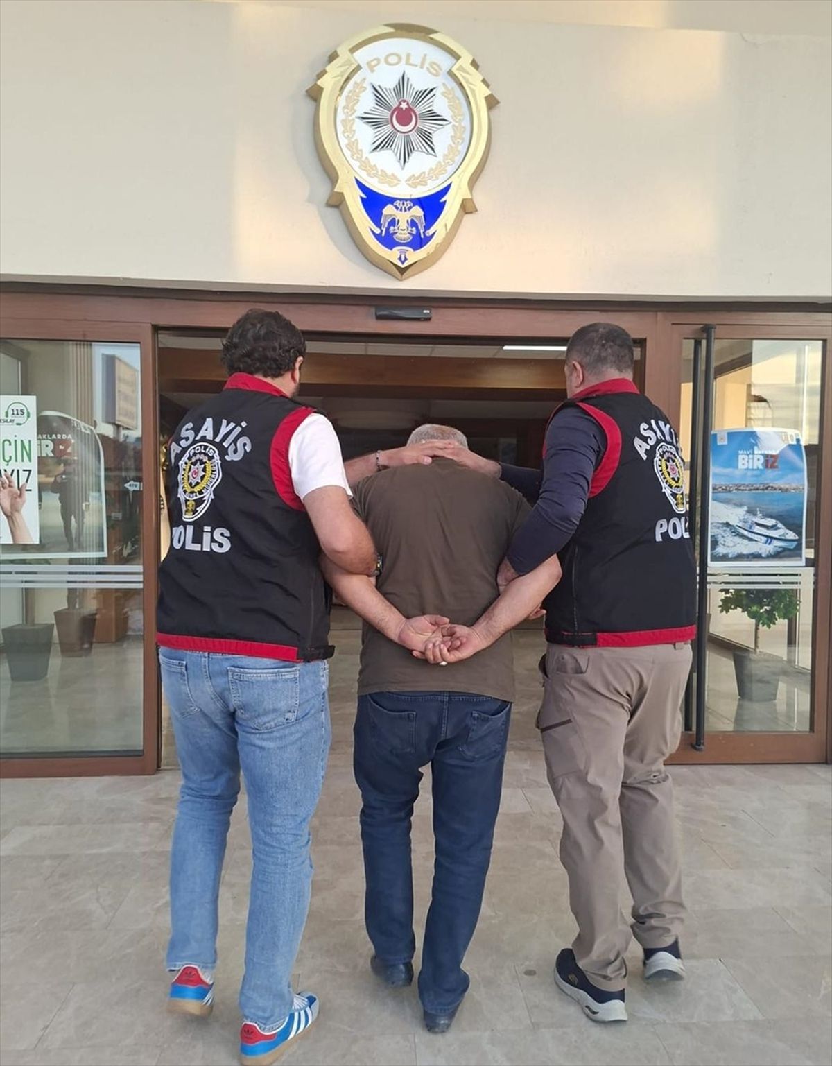Muğla'da bir kadını darbeden ve kadının aracına zarar veren kişi Aydın'da yakalandı