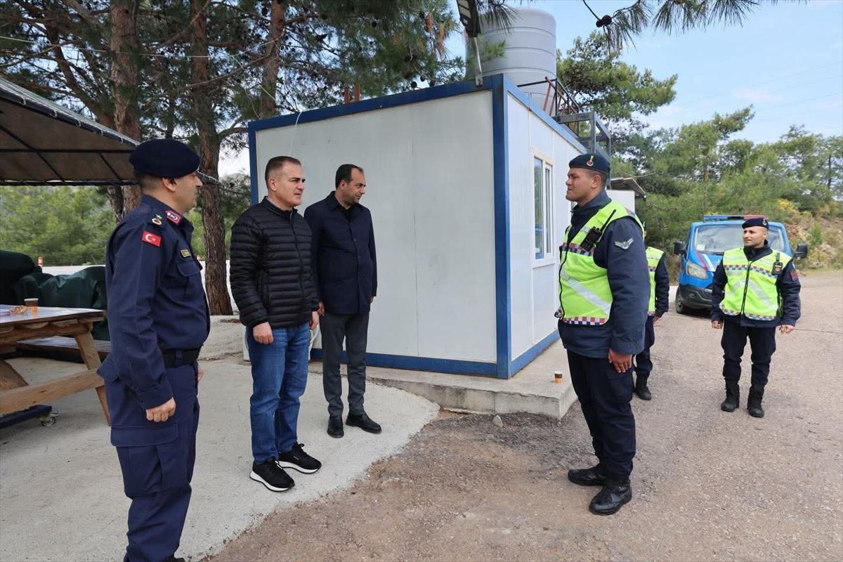 Muğla Valisi Akbıyık, Datça'da incelemelerde bulundu