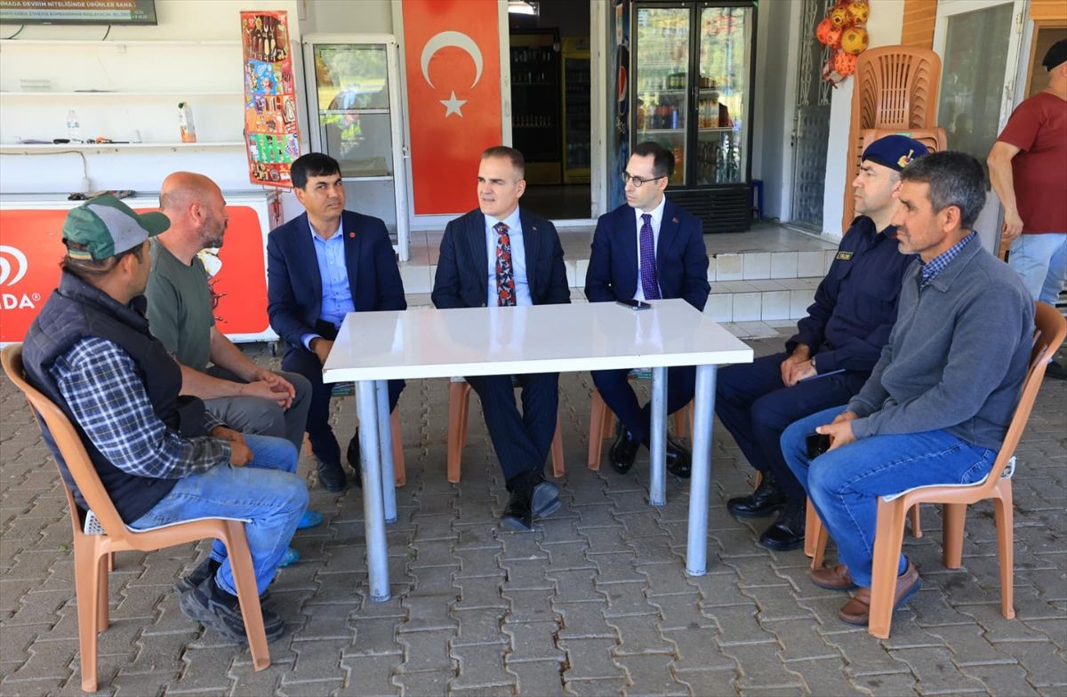 Muğla Valisi Akbıyık, Ula'da vatandaşlarla buluştu