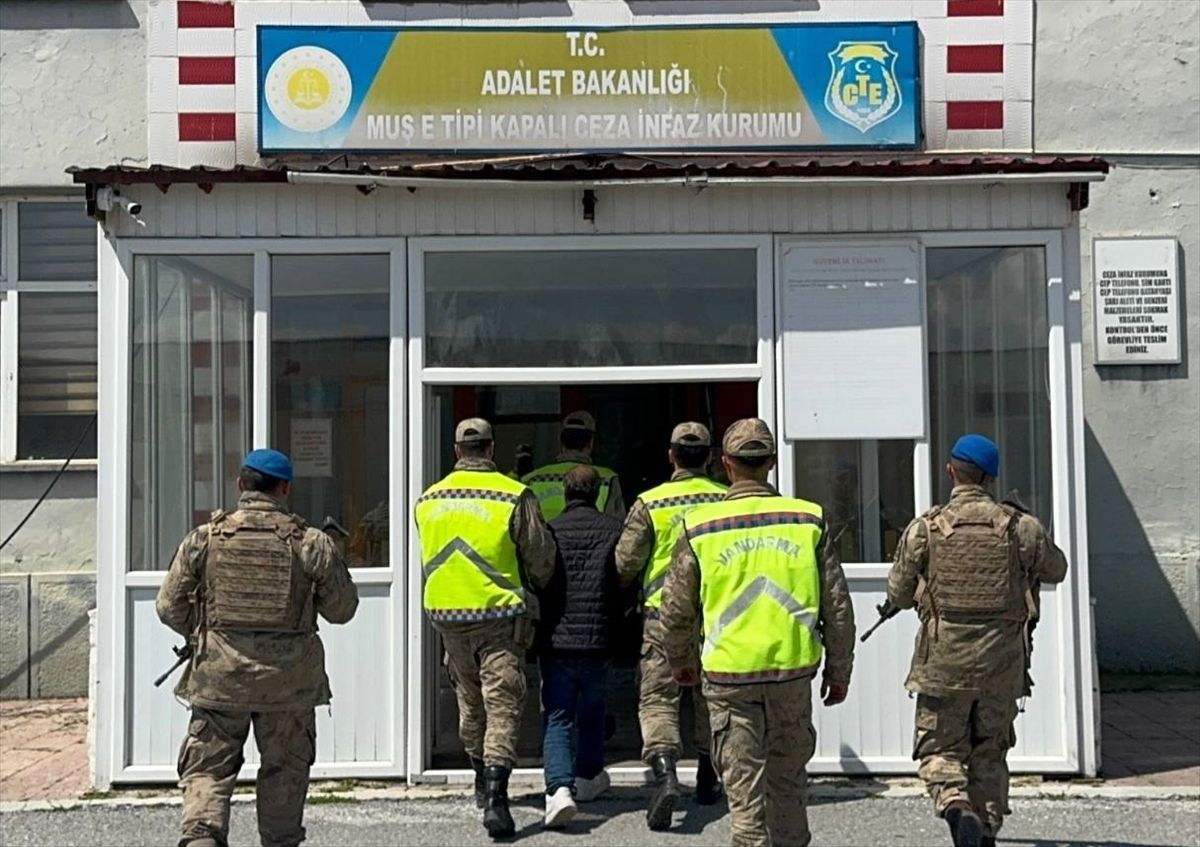Muş'ta 30 yıl 4 ay hapis cezası bulunan firari hükümlü yakalandı