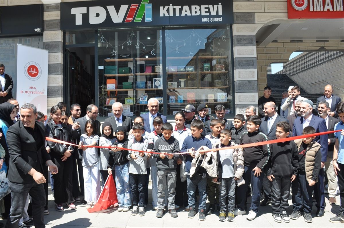 Muş'ta Diyanet Genç Ofisi ve Türkiye Diyanet Vakfı Kitapevi açılışı yapıldı