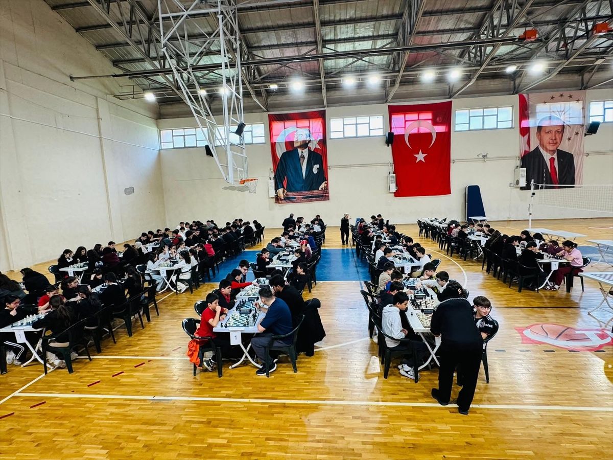 Nallıhan'da akıl ve zeka oyunları turnuvası düzenledi