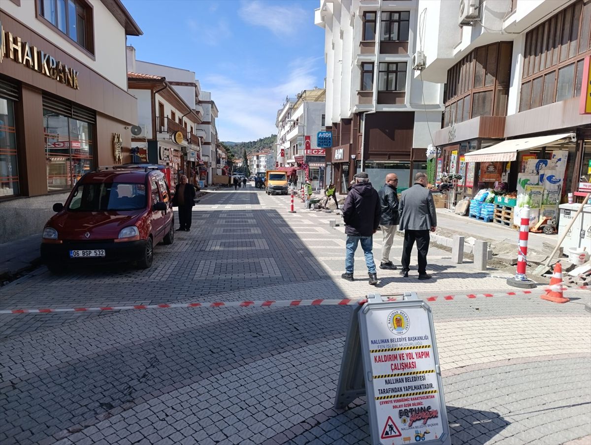 Nallıhan'da cadde düzenleme çalışmaları devam ediyor