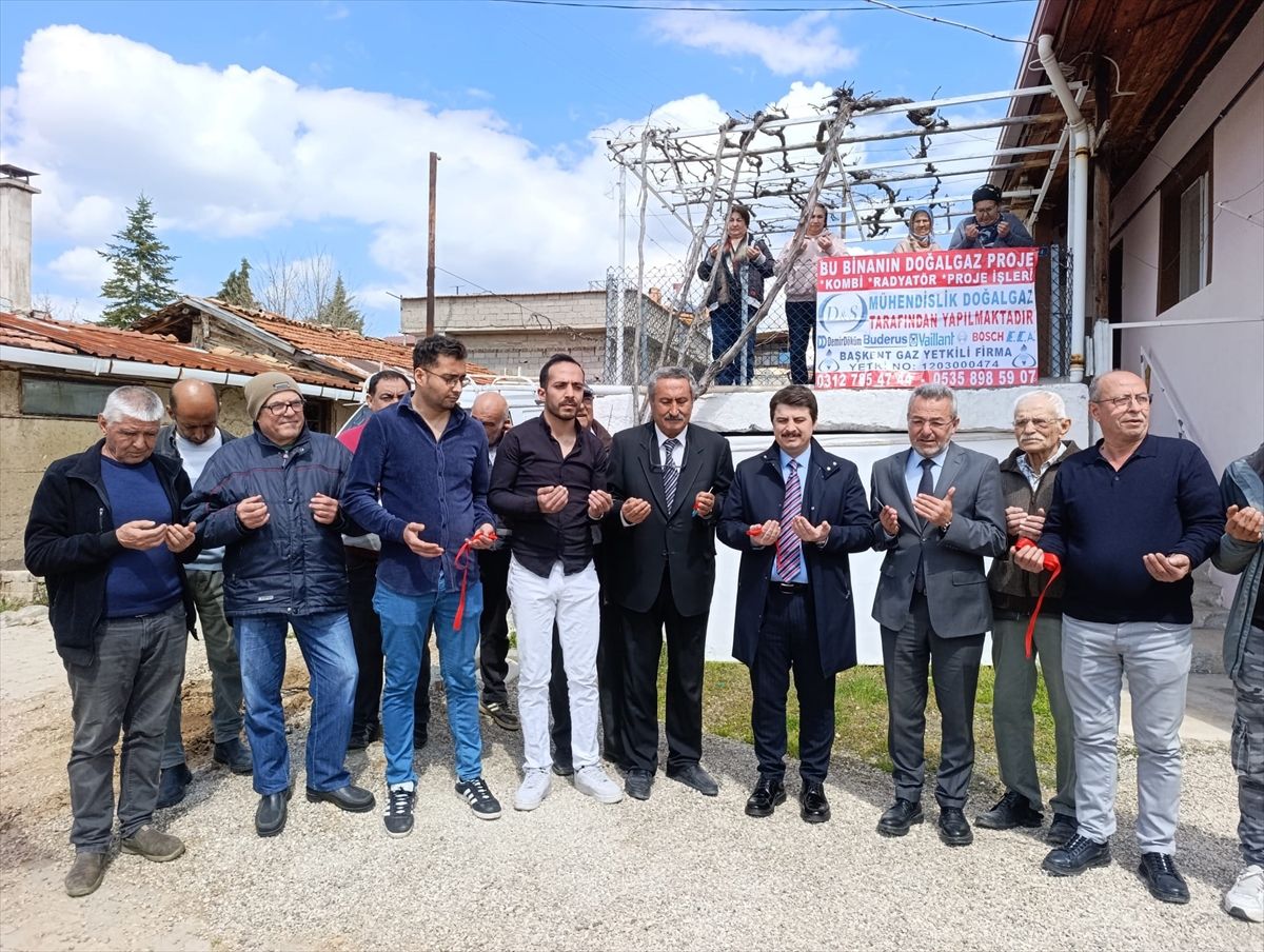 Nallıhan'ın Atça Mahallesi doğal gaza kavuştu