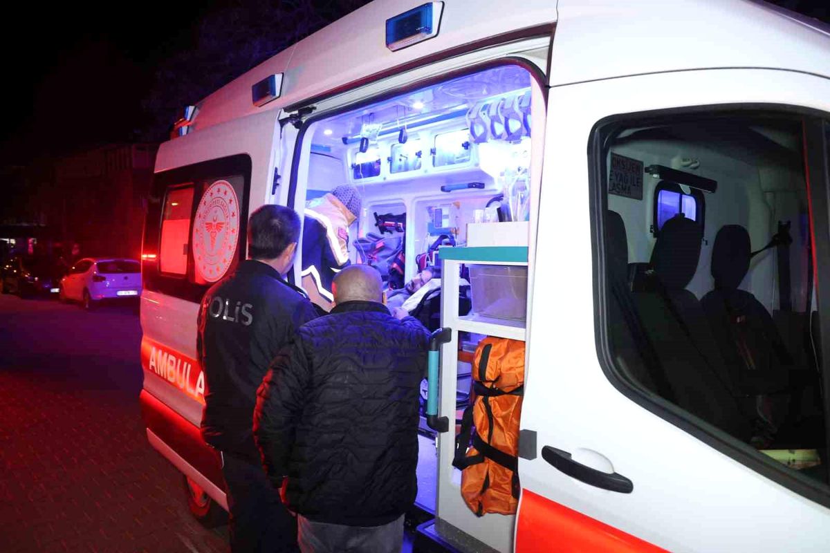 Nevşehir'de "Bu parkın lambası niye yanmıyor kavgası": 3 yaralı