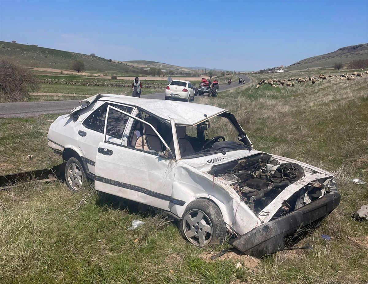 Nevşehir'de devrilen otomobilin sürücüsü yaralandı