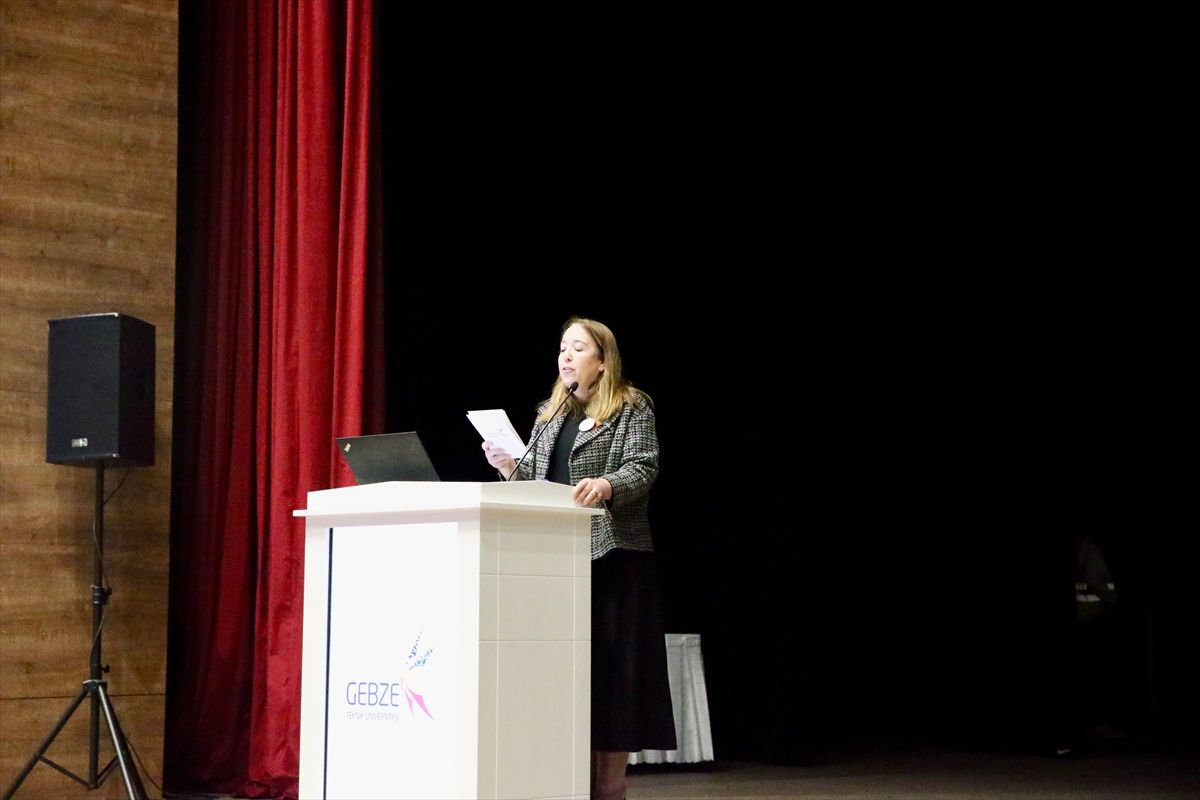 Nobel ödüllü Meldal, Kocaeli'de öğrencilerle buluştu