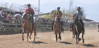 Ödemiş'te rahvan at yarışları düzenlendi